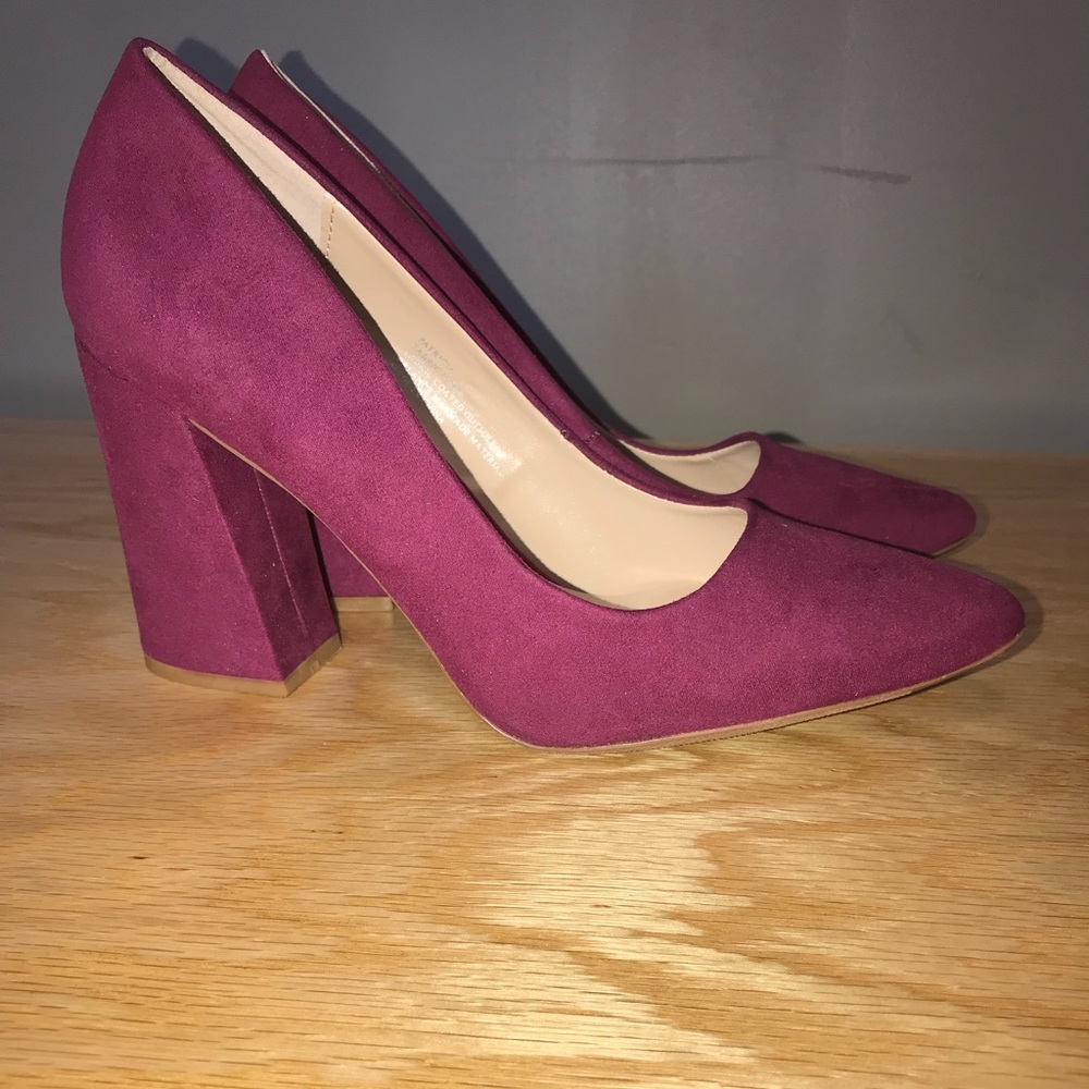 KARRI BLUE PUMPS
